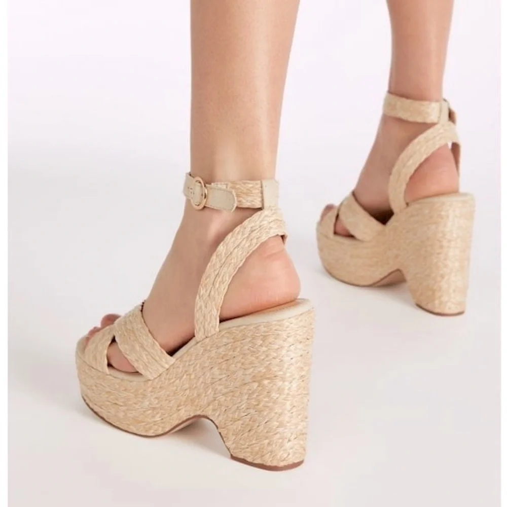 JustFab step out